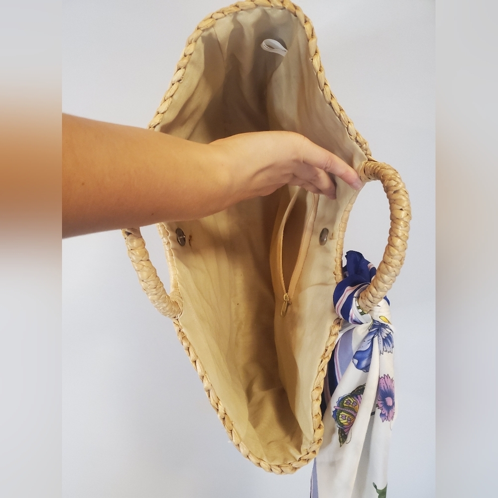 Handmade Natural Fiber Bag With Butterfly Scarf - Picture 4 of 10